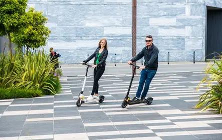 Alquiler de scooter eléctrico en Niza