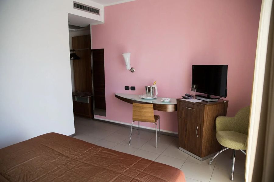 photo-1