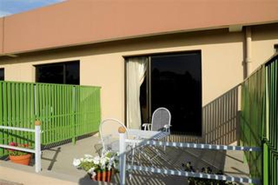 photo-1