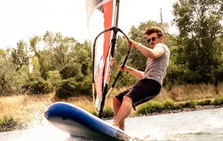 Surfboard rental in Vienna