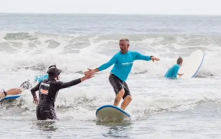 Lección de surf de 2 horas en Noosa Heads