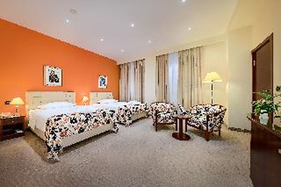 photo-1